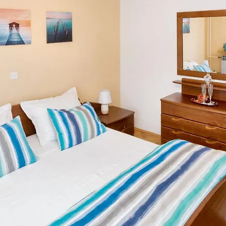 Spacious In + Balcony Διαμέρισμα *