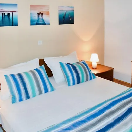 Spacious In + Balcony 아파트 *