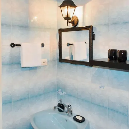 아파트 Spacious In + Balcony *