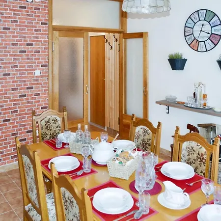 Appartement Spacious In + Balcony